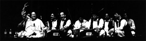 Nusrat Fateh Ali Khan & Party performing Allah Hoo at University of Washington